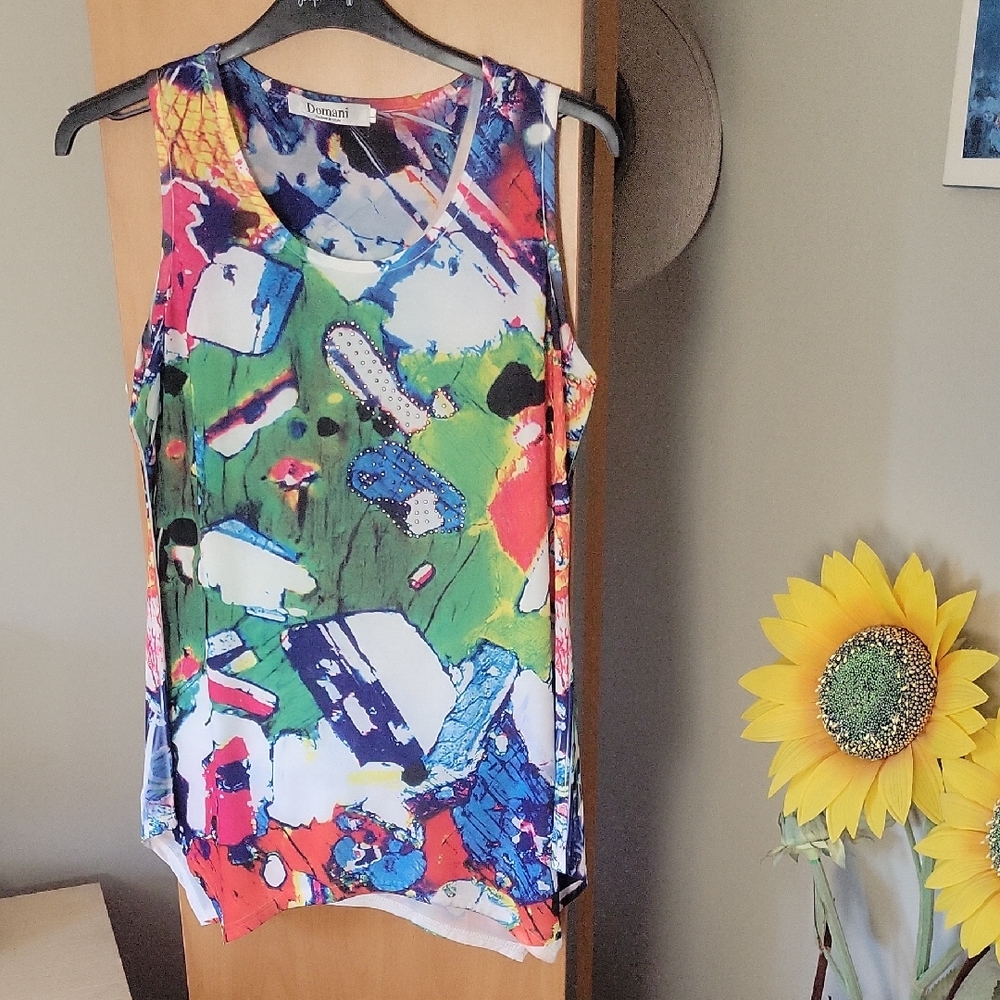 Red and Blue Graphic Sleeveless Tank Top